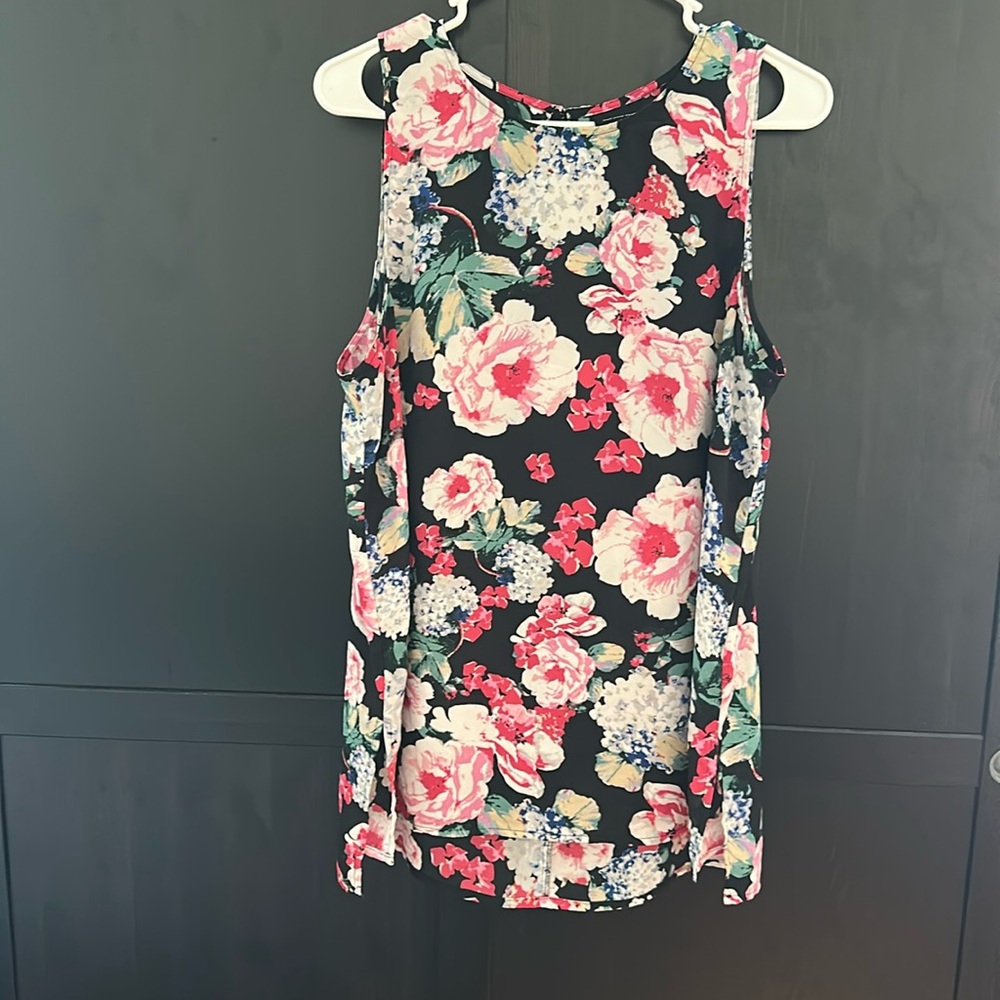 Who What Wear Floral Sleeveless Tank Top
